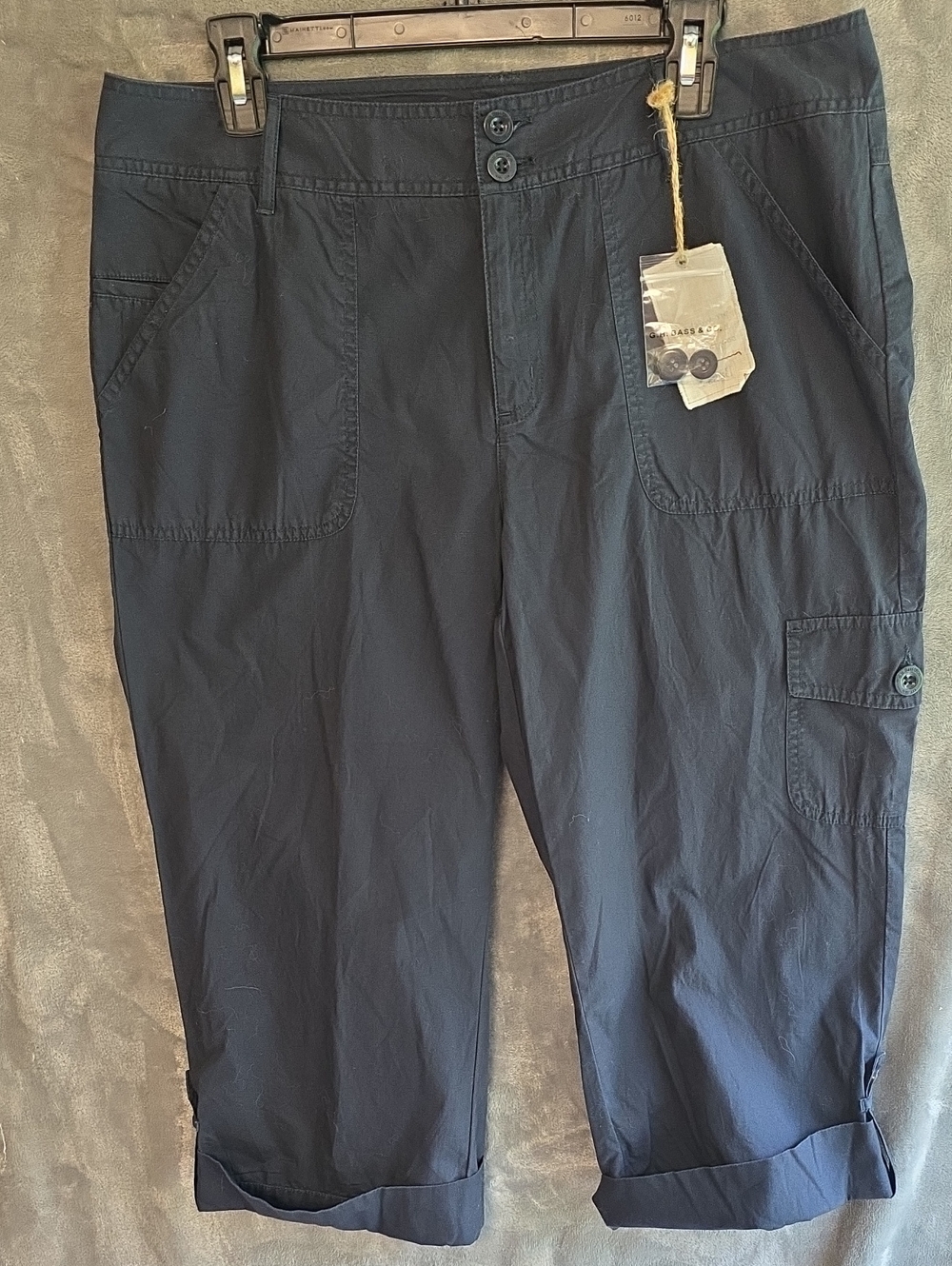 Bass Navy Cargo Capri Pants